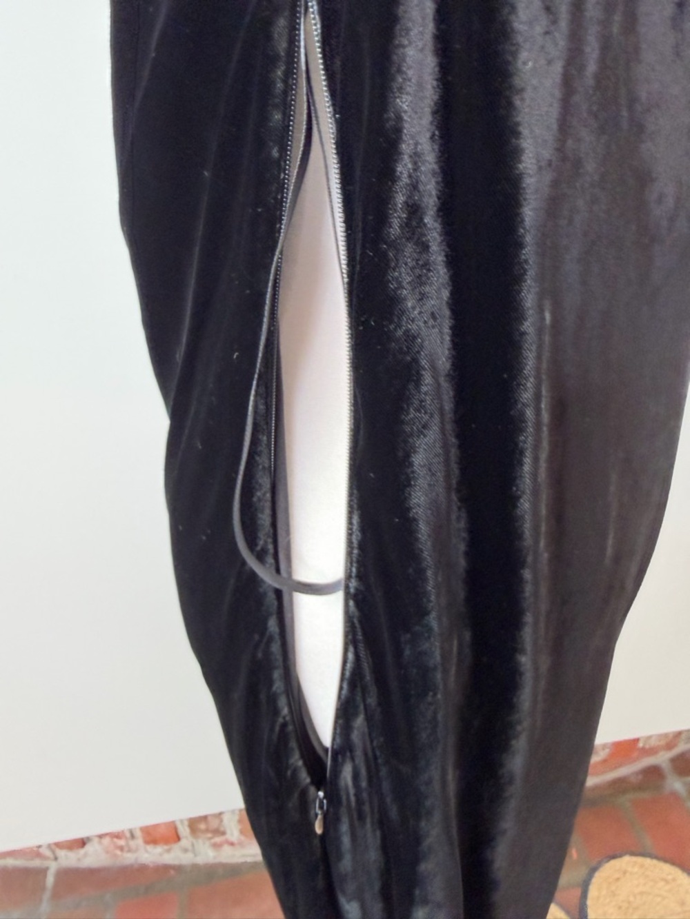 NWOT J. PETERMAN Drapey Formal Party Wedding Guest Black Velvet Dress Sz 18 $268 - Picture 6 of 14